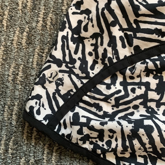 Speed Up Low Rise Lined Shorts - Picture 3 of 4